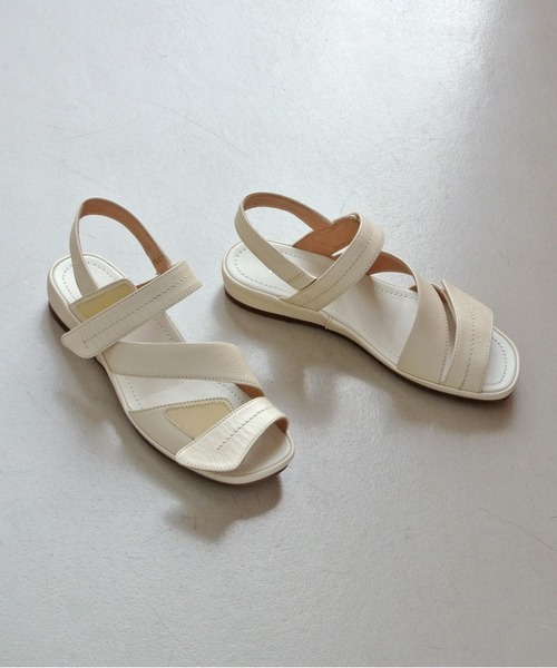 MODE KAORI(モードカオリ)の「【本革】マジックテーププラットサンダル/6725(サンダル・レディース・ベージュ/ブラック/ブラウン系その他/アイボリー・S/M/L/XL)」の13枚目の写真