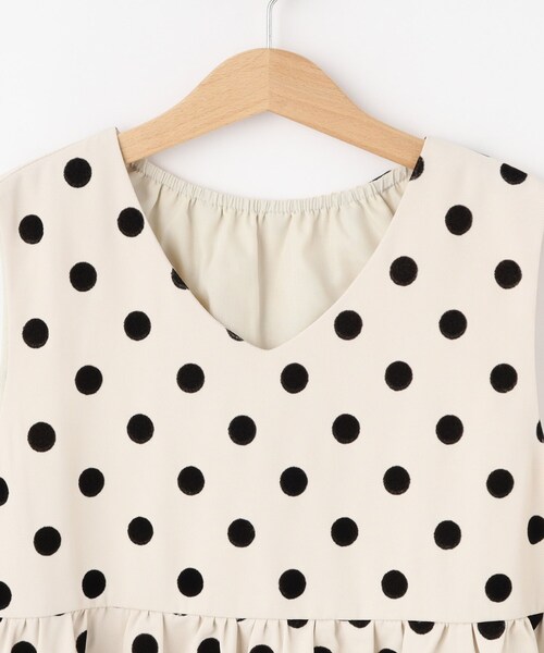 SHOO・LA・RUE（シューラルー）の「【100-140cm/プチセレ】フロッキードットワンピース（ワンピース・キッズ・アイボリー/ブラック・13/10/11/12/14）」の5枚目の写真