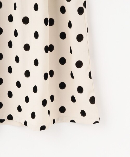 SHOO・LA・RUE（シューラルー）の「【100-140cm/プチセレ】フロッキードットワンピース（ワンピース・キッズ・アイボリー/ブラック・13/10/11/12/14）」の8枚目の写真