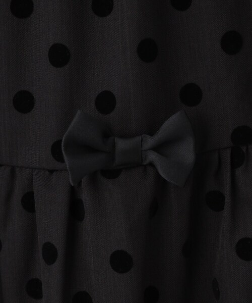 SHOO・LA・RUE（シューラルー）の「【100-140cm/プチセレ】フロッキードットワンピース（ワンピース・キッズ・アイボリー/ブラック・13/10/11/12/14）」の11枚目の写真