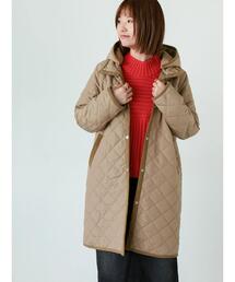 フード取外しキルトロングコート