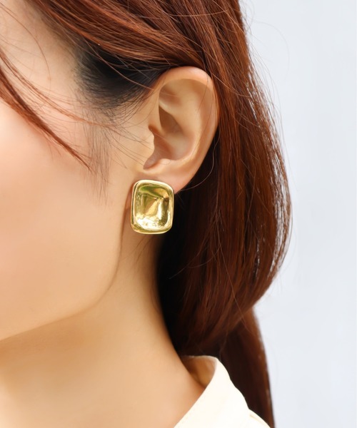 ブラック×スクエアゴールド×ゴールドプレートイヤリング☆KBF Ungrid好き ブラック×スクエアゴールド×ゴールドプレートイヤリング☆KBF Ungrid好き