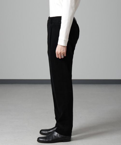 NANO universe(ナノユニバース)の「タックテーパードコーデュロイパンツ(その他パンツ・メンズ・ブラック/ブラウン/アイボリー・S/M/L/XL)」の18枚目の写真