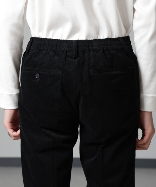 NANO universe(ナノユニバース)の「タックテーパードコーデュロイパンツ(その他パンツ・メンズ・ブラック/ブラウン/アイボリー・S/M/L/XL)」の16枚目の写真