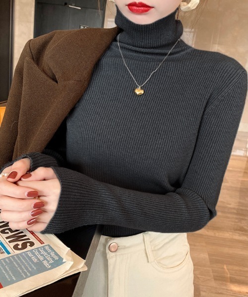 COCOMOMO(ココモモ)の「タートルネック リブニット もちっと柔らか 12色展開(ニット/セーター・レディース・アイボリー/ブラック/グレー/ライトブラウン/ダークグレー/ベージュ/イエロー/オレンジ/ホワイト/ダークブラウン/グリーン/レッド・FREE)」の6枚目の写真