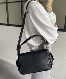 Thevon | サイドポケットフラップバッグ(ボストンバッグ)