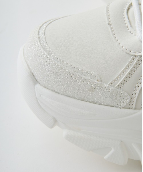 OLIVE des OLIVE(オリーブデオリーブ)の「オーガンリボン付き厚底スニーカー(その他シューズ・レディース・ホワイト/ブラック/サックスブルー・SMALL/MEDIUM/LARGE)」の4枚目の写真