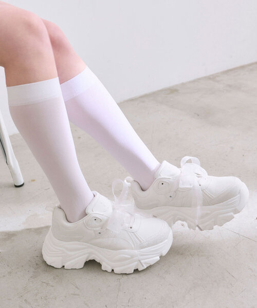 OLIVE des OLIVE(オリーブデオリーブ)の「オーガンリボン付き厚底スニーカー(その他シューズ・レディース・ホワイト/ブラック/サックスブルー・SMALL/MEDIUM/LARGE)」の18枚目の写真