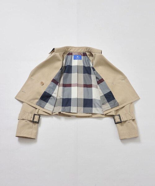 BLUE LABEL CRESTBRIDGE(ブルーレーベルクレストブリッジ)の「ショートトレンチコート(トレンチコート・レディース・ダークネイビー/グリーン/ベージュ/レッド・40/38/36)」の14枚目の写真