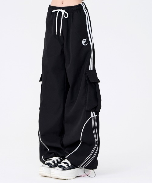 LETee(レティー)の「ワイドレッグパンツ/足長効果◎股下長め◎ポケット有(その他パンツ・レディース・ブラック・FREE)」の2枚目の写真