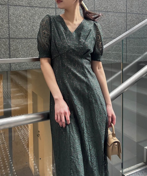 aity(アイティ)の「ヴィンテージフラワーレースVネックドレス 結婚式 二次会 成人式 同窓会 パーティードレス オケージョンドレス お呼ばれワンピース(ドレス・レディース・テラコッタ/マスタード/ブルーグレー/ピンク/ダークグリーン/ダークネイビー・38(M))」の3枚目の写真