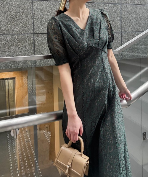 aity(アイティ)の「ヴィンテージフラワーレースVネックドレス 結婚式 二次会 成人式 同窓会 パーティードレス オケージョンドレス お呼ばれワンピース(ドレス・レディース・テラコッタ/マスタード/ブルーグレー/ピンク/ダークグリーン/ダークネイビー・38(M))」の21枚目の写真