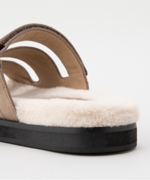 LE VERNIS（ル・ベルニ）の「LE VERNIS(ル・ベルニ)Faux fur sandals（サンダル・レディース・ブラック/ベージュ/ネイビー・SMALL/LARGE/MEDIUM）」の19枚目の写真