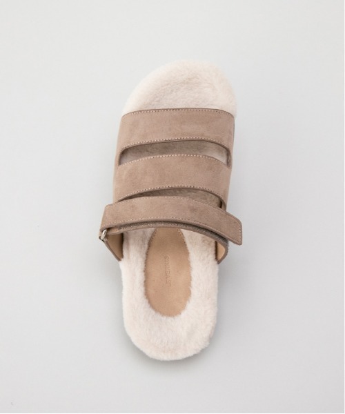 LE VERNIS（ル・ベルニ）の「LE VERNIS(ル・ベルニ)Faux fur sandals（サンダル・レディース・ブラック/ベージュ/ネイビー・SMALL/LARGE/MEDIUM）」の21枚目の写真