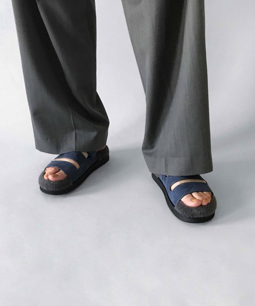 LE VERNIS（ル・ベルニ）の「LE VERNIS(ル・ベルニ)Faux fur sandals（サンダル・レディース・ブラック/ベージュ/ネイビー・SMALL/LARGE/MEDIUM）」の5枚目の写真