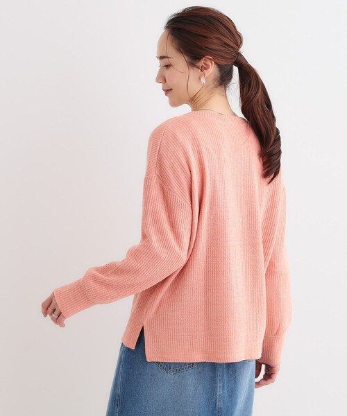 SHOO・LA・RUE（シューラルー）の「【S-LL】柔らかさが癖になる 凹凸Vネックカーディガン（カーディガン/ボレロ・レディース・グリーン系/オレンジ系/ベージュ/グレー・01/02/03/04）」の14枚目の写真