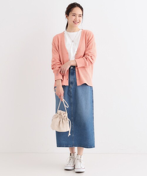 SHOO・LA・RUE（シューラルー）の「【S-LL】柔らかさが癖になる 凹凸Vネックカーディガン（カーディガン/ボレロ・レディース・グリーン系/オレンジ系/ベージュ/グレー・01/02/03/04）」の16枚目の写真