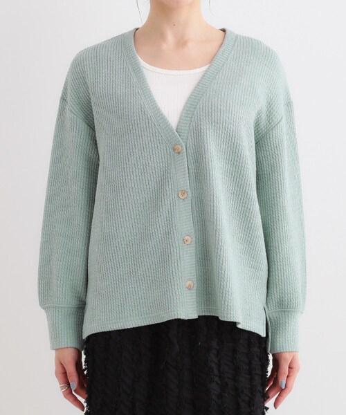 SHOO・LA・RUE（シューラルー）の「【S-LL】柔らかさが癖になる 凹凸Vネックカーディガン（カーディガン/ボレロ・レディース・グリーン系/オレンジ系/ベージュ/グレー・01/02/03/04）」の20枚目の写真