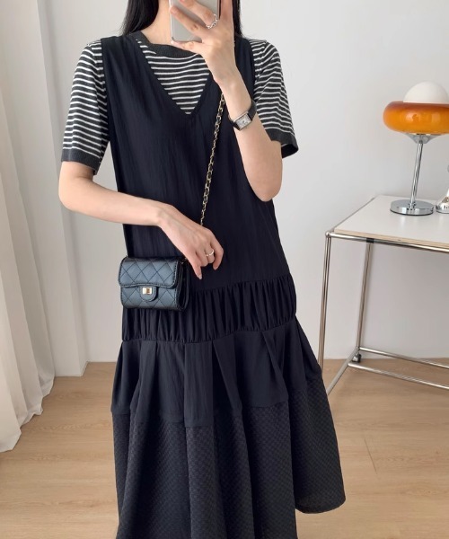 tageechita（タジチタ）の「【tageechita】異素材ミックス ギャザーデザインVネックワンピース（ワンピース・レディース・ブラック/ホワイト・S/M/L）」の17枚目の写真