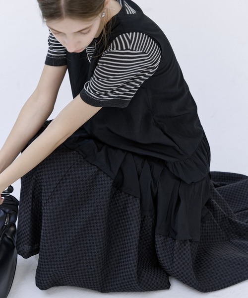 tageechita（タジチタ）の「【tageechita】異素材ミックス ギャザーデザインVネックワンピース（ワンピース・レディース・ブラック/ホワイト・S/M/L）」の21枚目の写真
