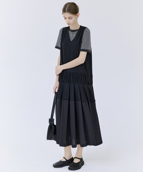 tageechita（タジチタ）の「【tageechita】異素材ミックス ギャザーデザインVネックワンピース（ワンピース・レディース・ブラック/ホワイト・S/M/L）」の20枚目の写真