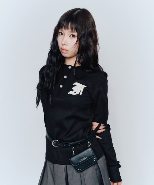 FCMM(エフシーエムエム)の「BUTTON SWEATSHIRT/ ボタンスウェットシャツ(スウェット・レディース・ホワイト/ブラック/グレー・MEDIUM/SMALL)」の2枚目の写真