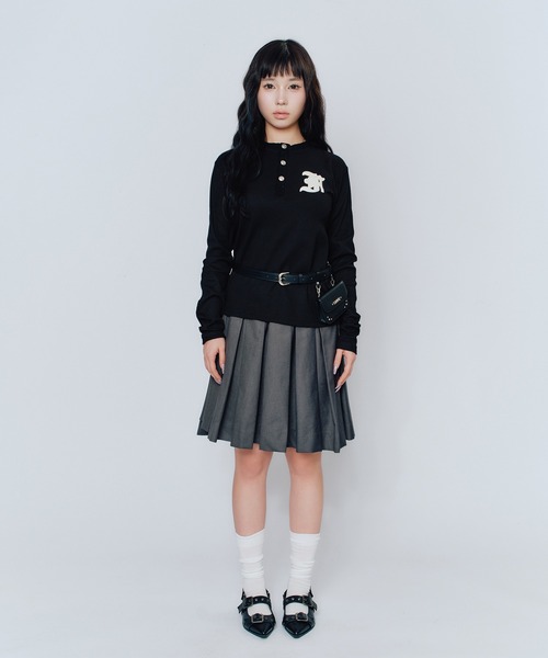 FCMM(エフシーエムエム)の「BUTTON SWEATSHIRT/ ボタンスウェットシャツ(スウェット・レディース・ホワイト/ブラック/グレー・MEDIUM/SMALL)」の4枚目の写真