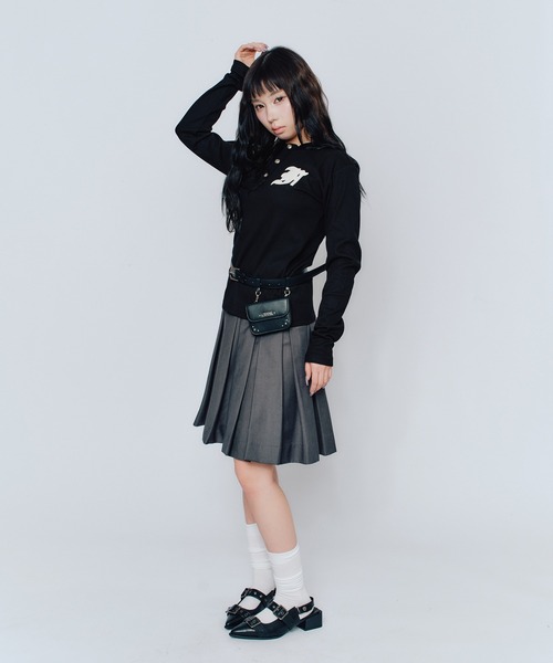 FCMM(エフシーエムエム)の「BUTTON SWEATSHIRT/ ボタンスウェットシャツ(スウェット・レディース・ホワイト/ブラック/グレー・MEDIUM/SMALL)」の6枚目の写真