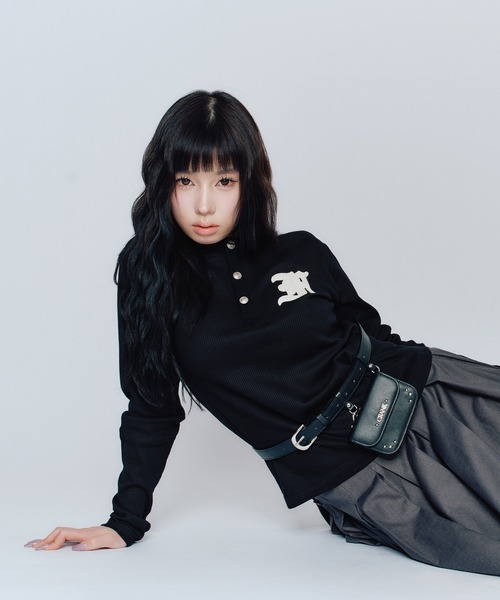 FCMM(エフシーエムエム)の「BUTTON SWEATSHIRT/ ボタンスウェットシャツ(スウェット・レディース・ホワイト/ブラック/グレー・MEDIUM/SMALL)」の7枚目の写真