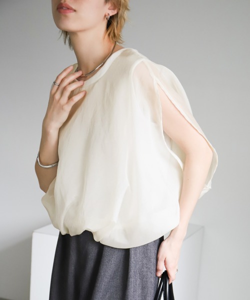 select MOCA（セレクトモカ）の「オーガンジーレイヤードトップス（シャツ/ブラウス・レディース・オフホワイト/ブラック/グレー・FREE）」の2枚目の写真