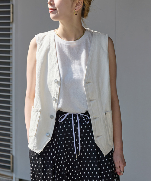 B.C STOCK(ベーセーストック)の「DU JOUR/デュ ジュール RIDING JEAN VEST(ベスト・レディース・ホワイト/ネイビー・FREE)」の2枚目の写真