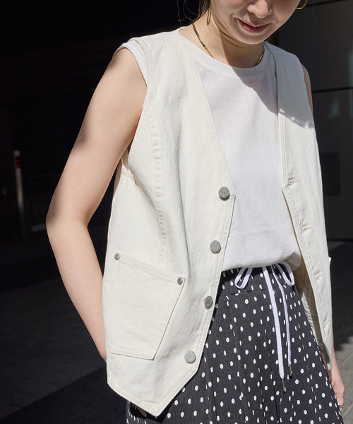 B.C STOCK(ベーセーストック)の「DU JOUR/デュ ジュール RIDING JEAN VEST(ベスト・レディース・ホワイト/ネイビー・FREE)」の12枚目の写真