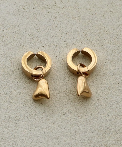 VATSURICA(バツリカ)の「〈VATSURICA〉金属アレルギー対応 / サージカルステンレス / ハート フープ ワンタッチイヤリング(イヤリング・レディース・ゴールド/シルバー・FREE)」の2枚目の写真