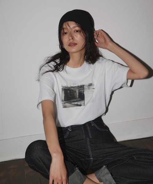 hellam（へラム）の「アソートプリントTシャツ（Tシャツ/カットソー・レディース・ホワイト×イエロー/ホワイト×ブラック/ホワイト×グレー/ベージュ/ホワイト×ブルー/ホワイト×グリーン・FREE）」の9枚目の写真