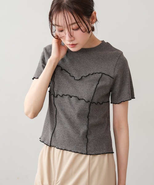 Bab(バブ)の「ビスチェライク配色メロウカットソー(Tシャツ/カットソー・レディース・チャコールグレー/ブラック/レッド/アイボリー・FREE)」の3枚目の写真