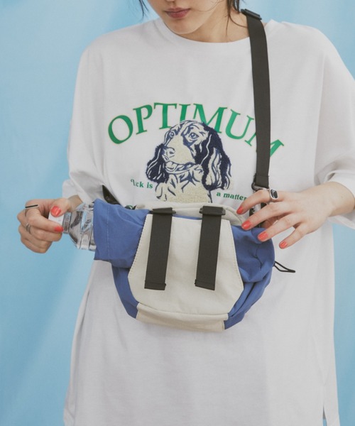 MERLOT（メルロー）の「【500ml収納可能】【折り畳み傘収納可能】バイカラーミニショルダーバッグ（ショルダーバッグ・レディース・ブラック/ホワイト/レッド・FREE）」の12枚目の写真