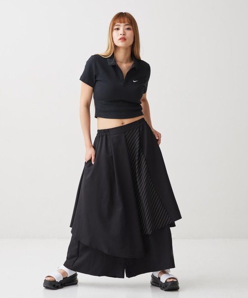 NIKE(ナイキ)の「ナイキ スポーツウェア エッセンシャル ウィメンズ ショートスリーブ ポロ トップ / Nike Sportswear Essential Women's Short-Sleeve Polo Top DV7885-010 Black(ポロシャツ・レディース・ブラック・L/M/S/XL/XS)」の4枚目の写真