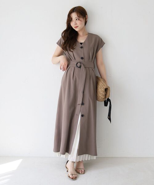 le.coeur blanc（ルクールブラン）の「《WEB限定アイテム》リネンライクフロントボタンワンピース（ワンピース・レディース・ベージュ/モカ/ブラック/チャコールグレー・36/38）」の8枚目の写真