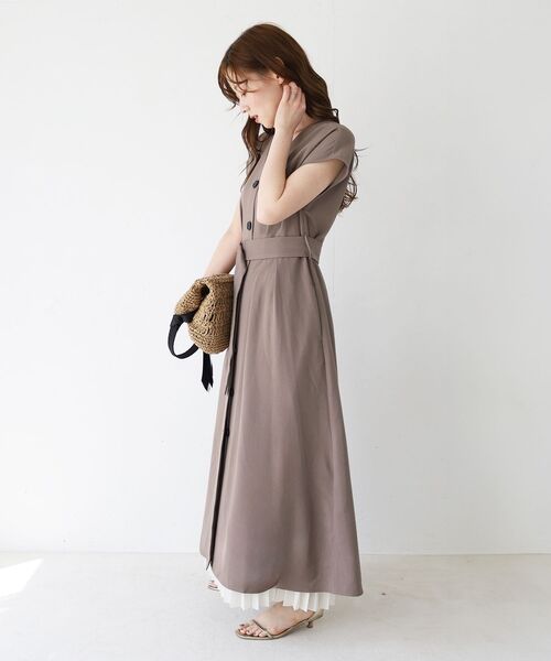 le.coeur blanc（ルクールブラン）の「《WEB限定アイテム》リネンライクフロントボタンワンピース（ワンピース・レディース・ベージュ/モカ/ブラック/チャコールグレー・36/38）」の11枚目の写真
