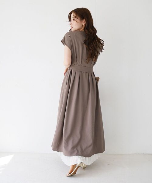 le.coeur blanc（ルクールブラン）の「《WEB限定アイテム》リネンライクフロントボタンワンピース（ワンピース・レディース・ベージュ/モカ/ブラック/チャコールグレー・36/38）」の12枚目の写真