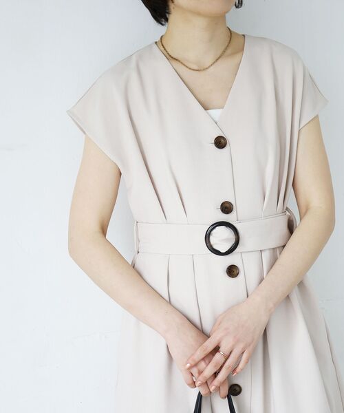 le.coeur blanc（ルクールブラン）の「《WEB限定アイテム》リネンライクフロントボタンワンピース（ワンピース・レディース・ベージュ/モカ/ブラック/チャコールグレー・36/38）」の22枚目の写真