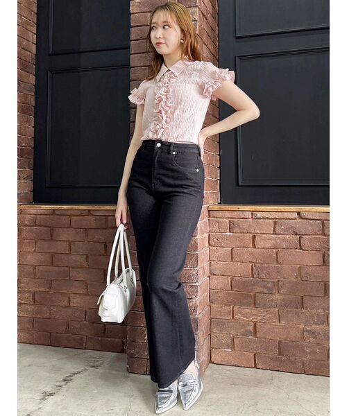 dazzlin(ダズリン)の「【骨格ウェーブ向け】フレアデニムパンツ(デニムパンツ・レディース・ブラック/インディゴブルー/ブルー・MEDIUM/SMALL/X-SMALL)」の4枚目の写真