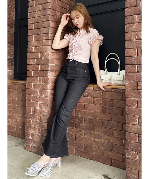 dazzlin(ダズリン)の「【骨格ウェーブ向け】フレアデニムパンツ(デニムパンツ・レディース・ブラック/インディゴブルー/ブルー・MEDIUM/SMALL/X-SMALL)」の5枚目の写真