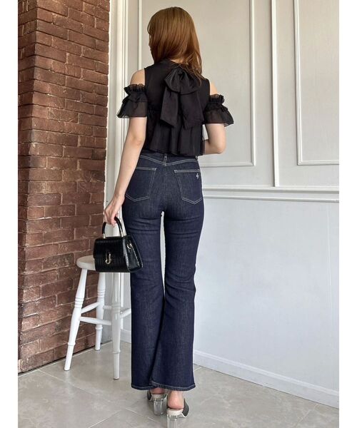 dazzlin(ダズリン)の「【骨格ウェーブ向け】フレアデニムパンツ(デニムパンツ・レディース・ブラック/インディゴブルー/ブルー・MEDIUM/SMALL/X-SMALL)」の7枚目の写真