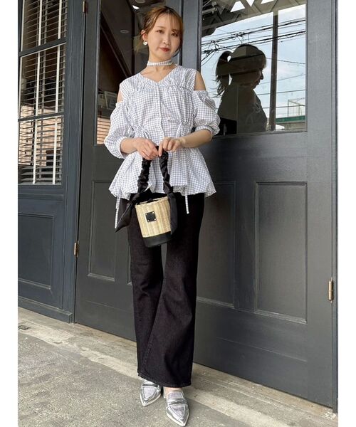 dazzlin(ダズリン)の「【骨格ウェーブ向け】フレアデニムパンツ(デニムパンツ・レディース・ブラック/インディゴブルー/ブルー・MEDIUM/SMALL/X-SMALL)」の8枚目の写真