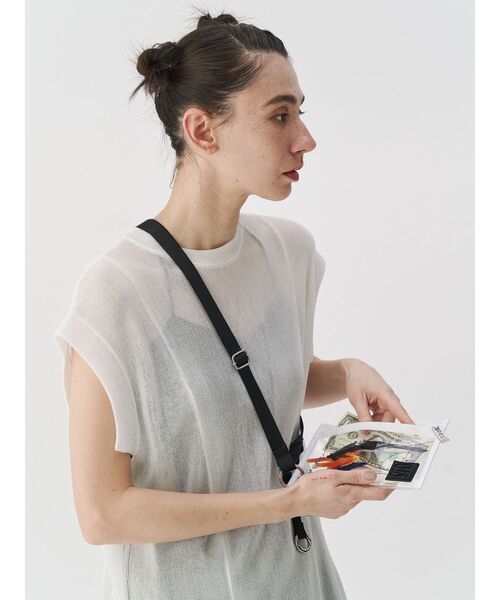 UN3D.（アンスリード）の「PVC MULTI WALLET / ピーブイシーマルチウォレット（財布・レディース・ホワイト/ブラック/ブルー/カーキ・FREE）」の12枚目の写真