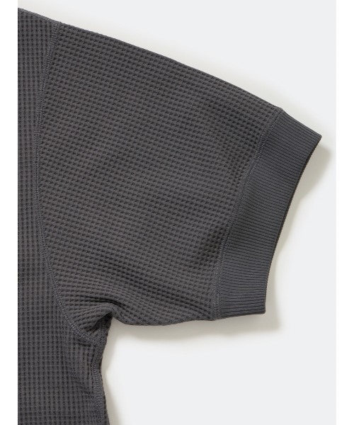 DAIWA PIER39(ダイワピア39)の「DAIWA PIER39 TECH THERMAL CREW S/S BE-33025(Tシャツ/カットソー・メンズ・ブラック/チャコールグレー/オフホワイト・SMALL/MEDIUM/LARGE/X-LARGE)」の8枚目の写真