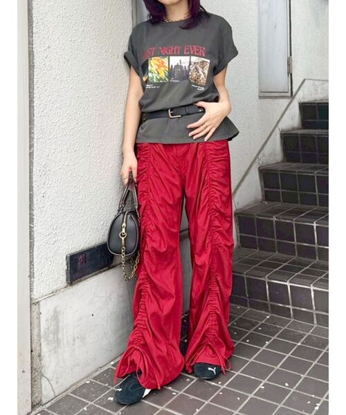 EVRIS（エヴリス）の「フロントフォトBIG Tシャツ（Tシャツ/カットソー・レディース・ブラック/ホワイト/レッド・FREE）」の9枚目の写真