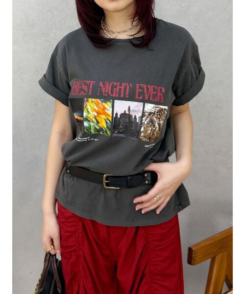 EVRIS（エヴリス）の「フロントフォトBIG Tシャツ（Tシャツ/カットソー・レディース・ブラック/ホワイト/レッド・FREE）」の3枚目の写真