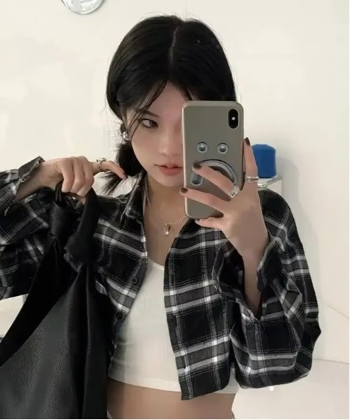 VIBGYOR（ヴィブジョー）の「ショート丈チェックシャツ(BDS)（シャツ/ブラウス・レディース・ブラック/ネイビー・FREE）」の9枚目の写真